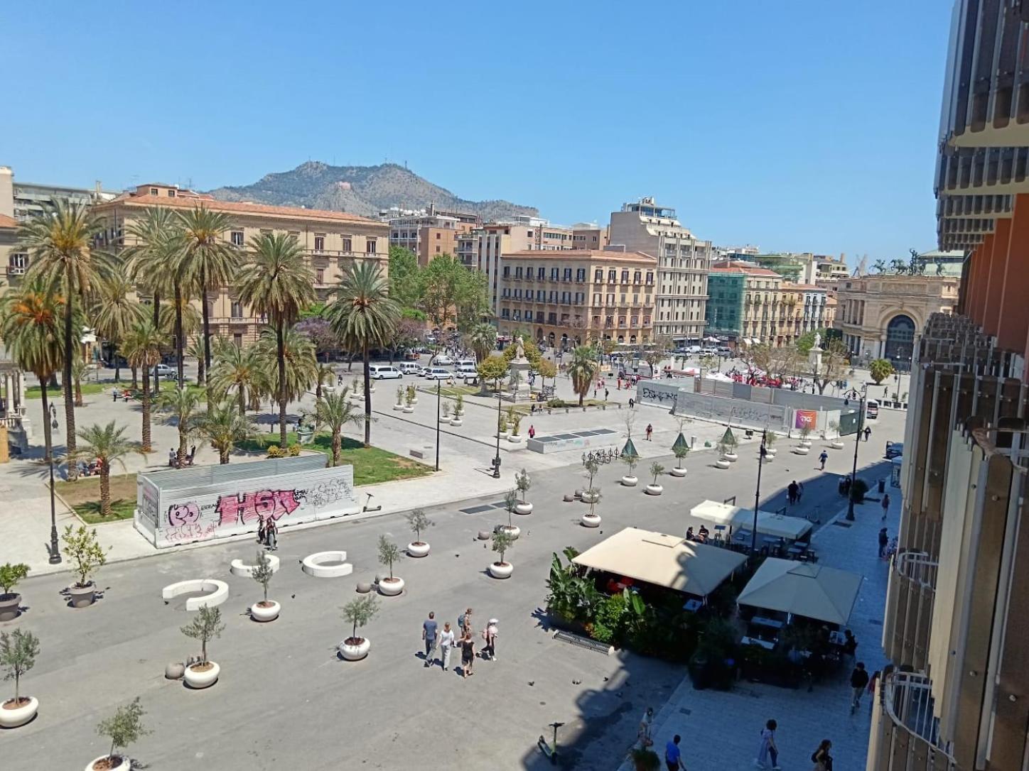 Politeama Suite Palermo Esterno foto