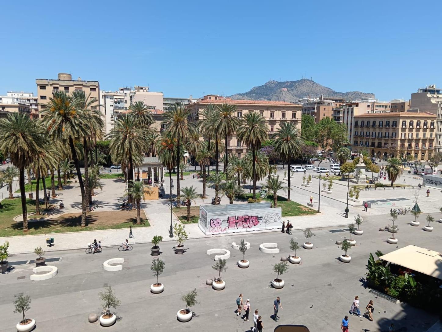Politeama Suite Palermo Esterno foto